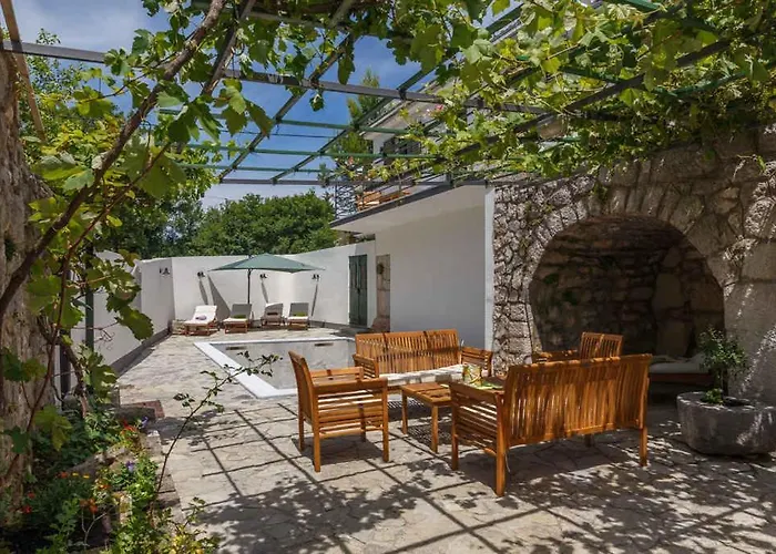 Unit_type_terraced_house With Pool 55425 * Grižane